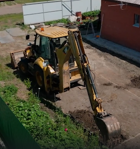 Можно ли установить каркасный бассейн на неровном участке?
